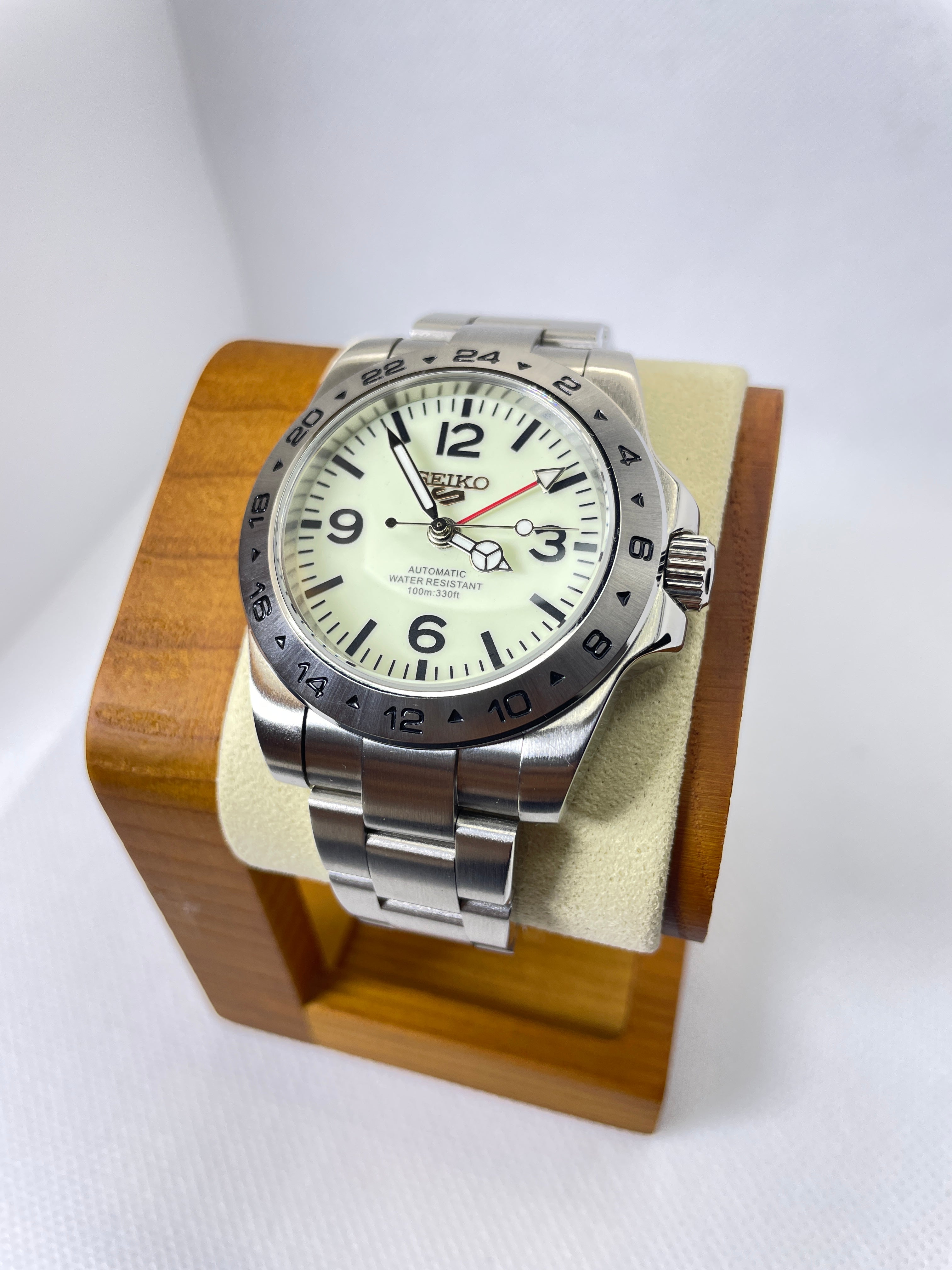 Automatico GMT Explorer  - 42mm - Cal. 3804